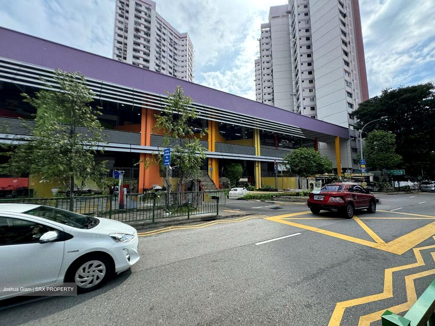 Desker Road (D8), Retail #575670941
